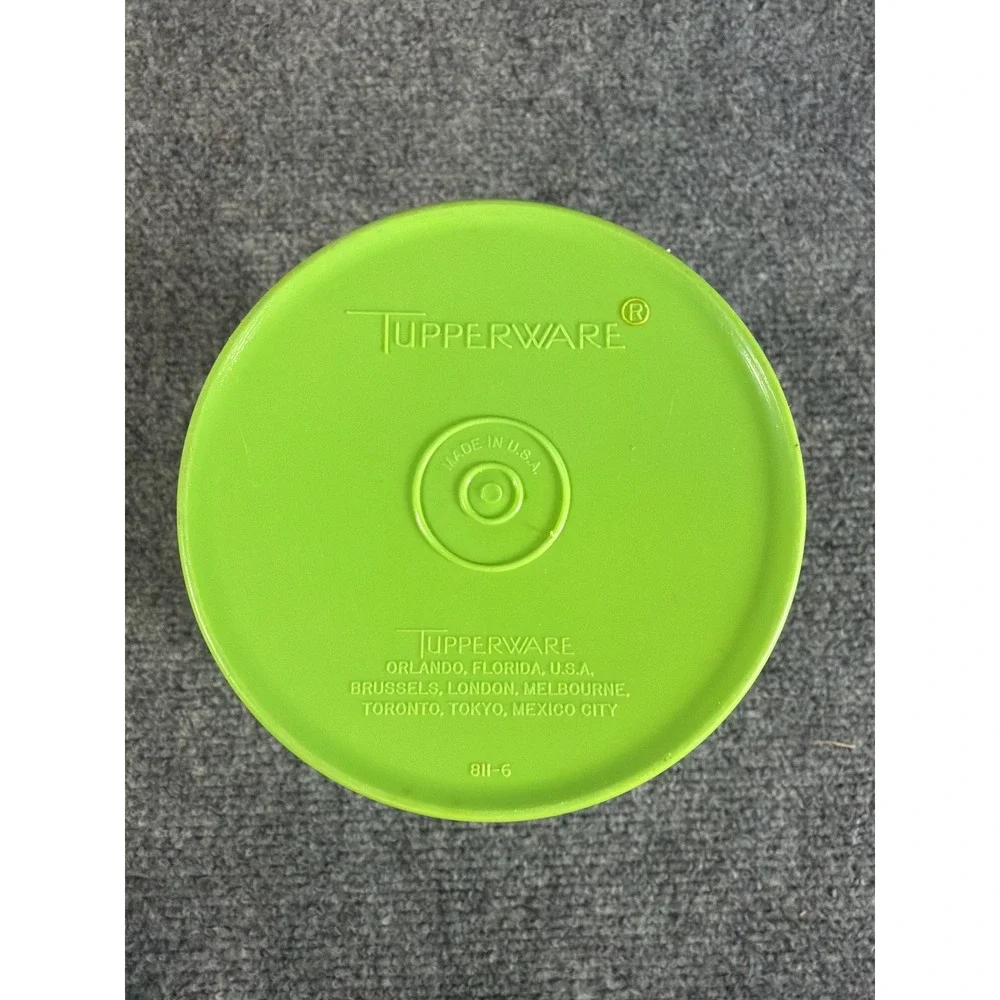 Vintage Tupperware Lime Green Servalier Canister 811-6 Sunburst Lid 6.75in